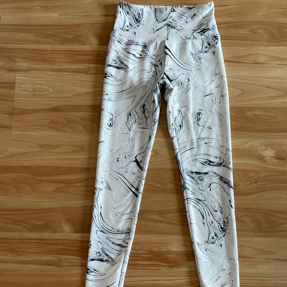 Awesome Marika Balance Collection Printed Contender High Waist Leggings - Picture 1 of 11